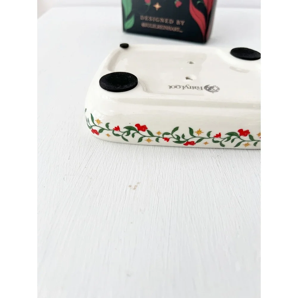 FairyLoot Raybearer Soap Dish White Lion Botanical‎ Ceramic Julie Reinhart NEW
